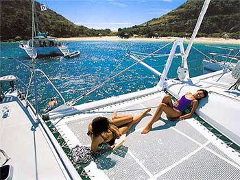 Top 10 Caribbean Catamarans for BVI Sailing Vacations 